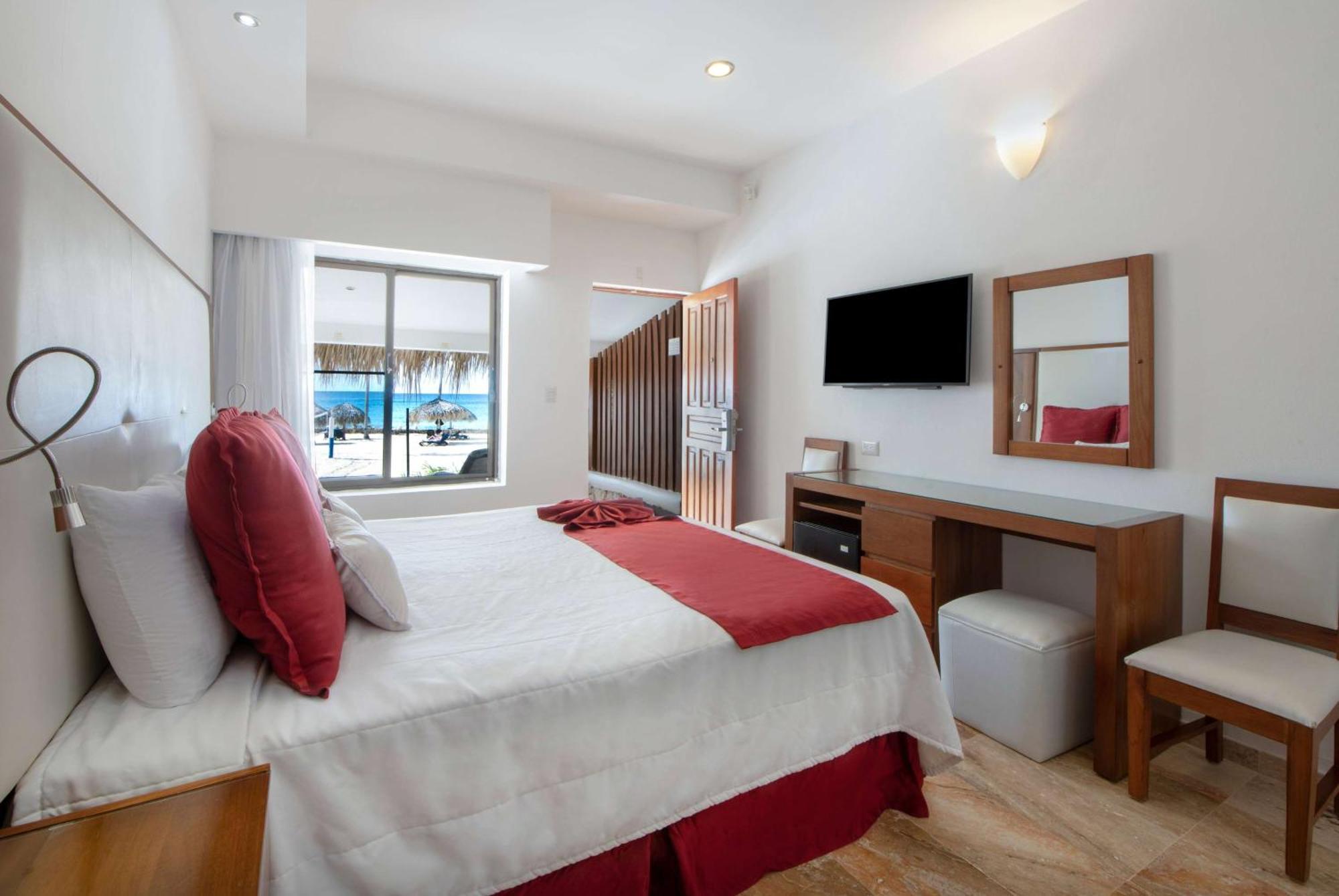 Viva Dominicus Beach By Wyndham, A Trademark All Inclusive Bayahibe Exterior photo