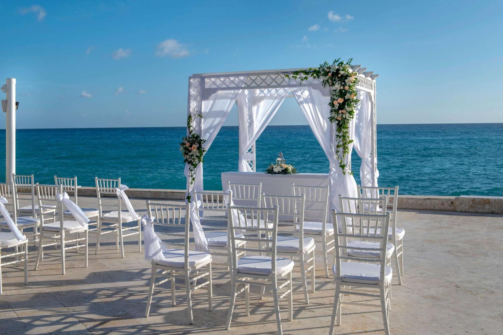 Viva Dominicus Beach By Wyndham, A Trademark All Inclusive Bayahibe Exterior photo