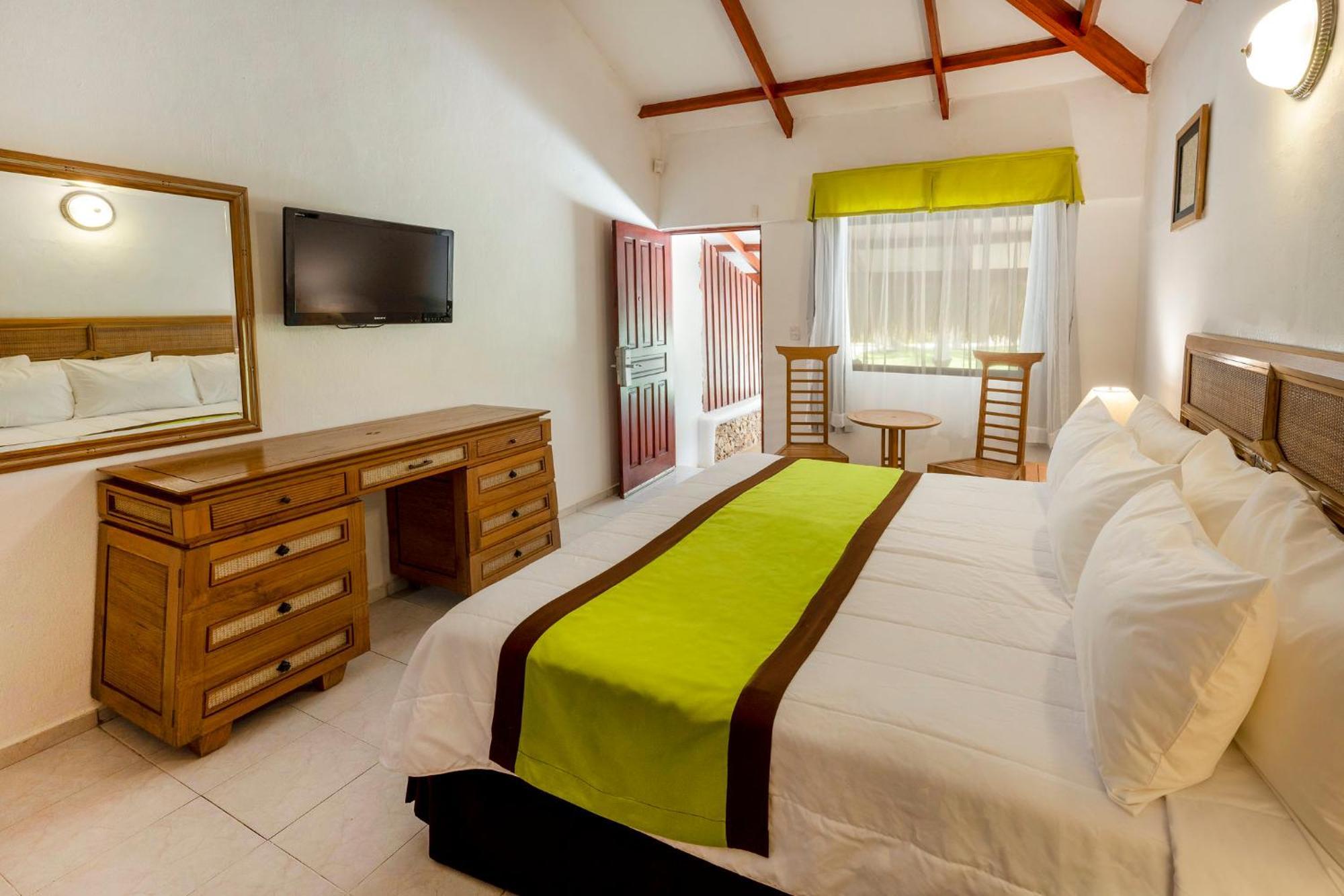 Viva Dominicus Beach By Wyndham, A Trademark All Inclusive Bayahibe Exterior photo